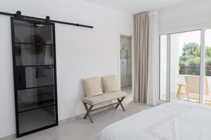 Image No.11-3 Bed Townhouse for sale