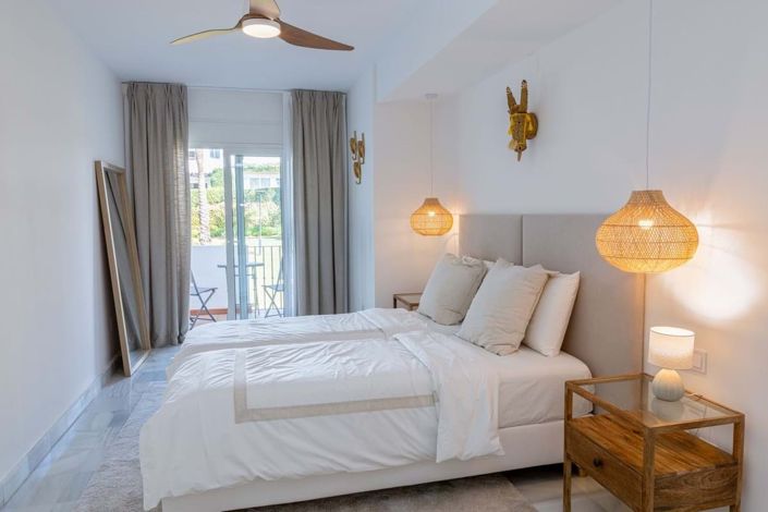 Image No.13-3 Bed Townhouse for sale