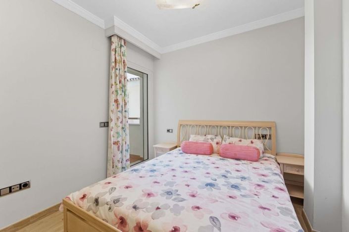 Image No.18-3 Bed Apartment for sale