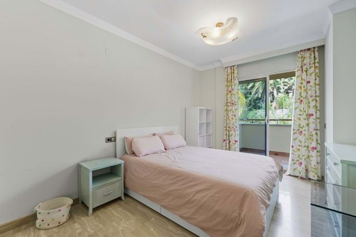 Image No.19-3 Bed Apartment for sale