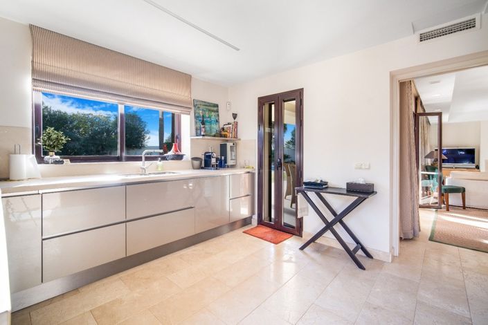 Image No.8-3 Bed Villa for sale