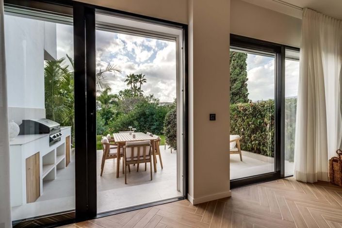 Image No.35-4 Bed Townhouse for sale