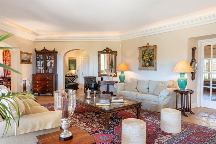 Image No.10-6 Bed Villa for sale