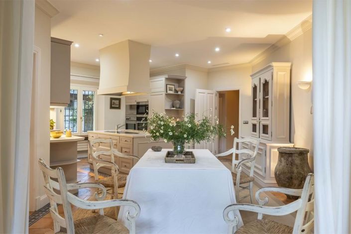 Image No.11-6 Bed Villa for sale