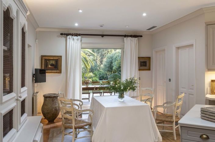 Image No.15-6 Bed Villa for sale