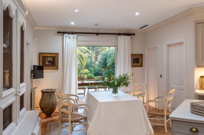 Image No.18-6 Bed Villa for sale