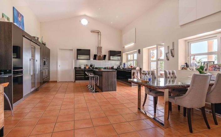 Image No.6-6 Bed Villa for sale