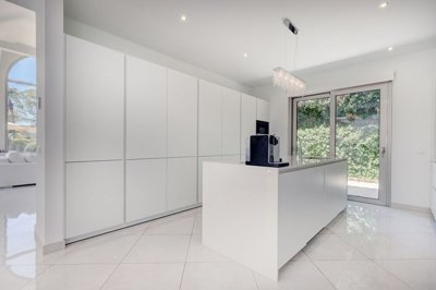 1447-533128-78d1f4f8b6655591b02d22fabb36a692d