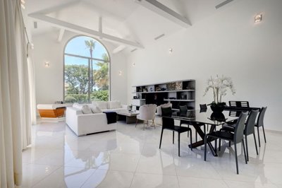 1447-533128-78d1f4f8b6655591b02d22fabb36a692d