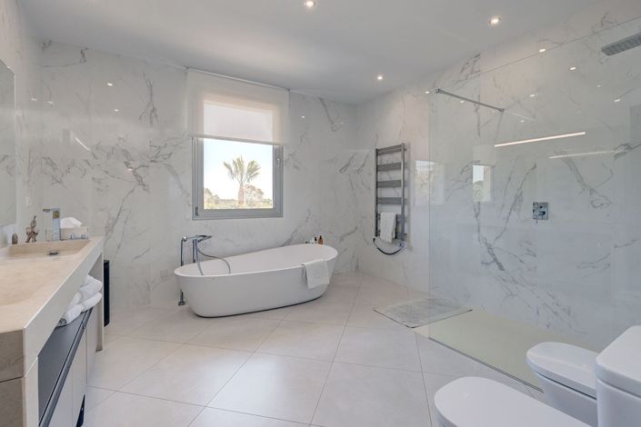 Image No.29-5 Bed Villa for sale