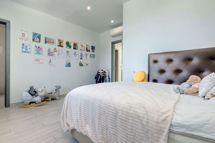 Image No.35-5 Bed Villa for sale