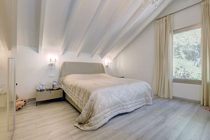 Image No.52-5 Bed Villa for sale