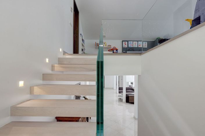 Image No.58-5 Bed Villa for sale