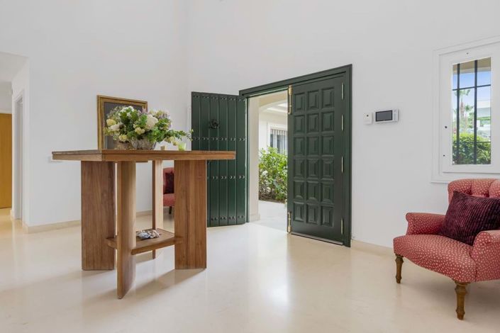 Image No.20-7 Bed Villa for sale