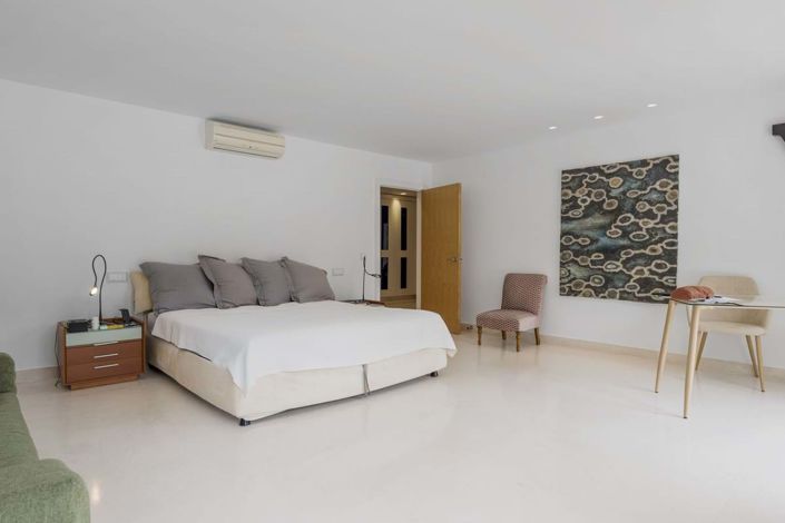 Image No.33-7 Bed Villa for sale