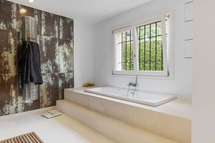 Image No.35-7 Bed Villa for sale