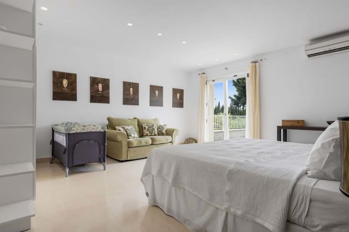 Image No.44-7 Bed Villa for sale