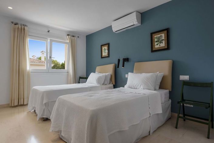 Image No.54-7 Bed Villa for sale