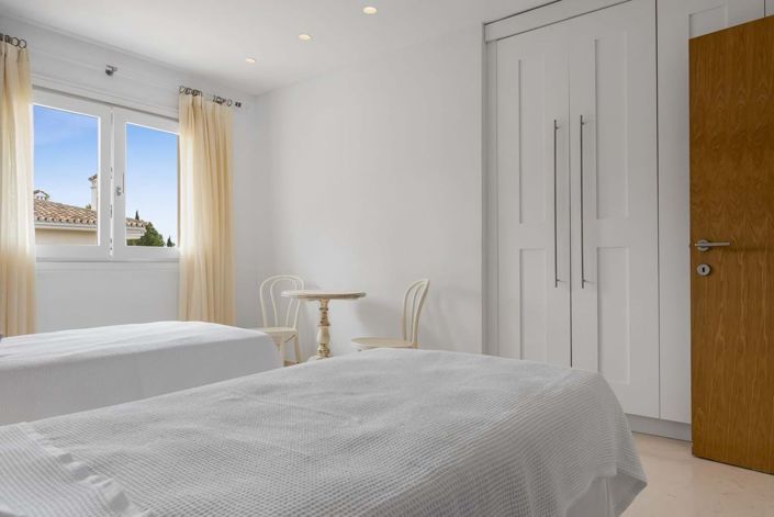 Image No.55-7 Bed Villa for sale