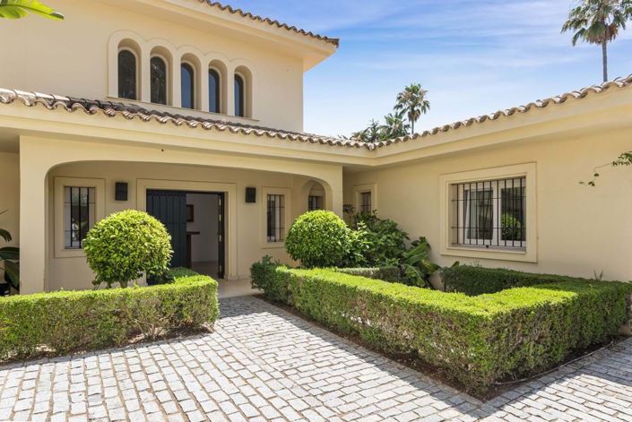 Image No.9-7 Bed Villa for sale