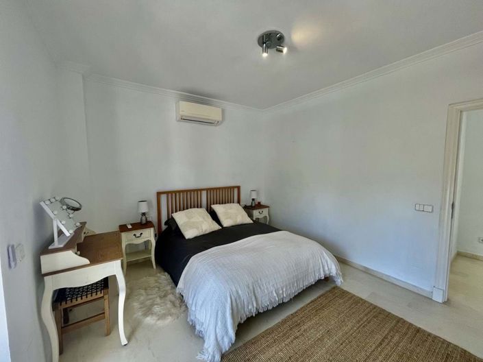 Image No.41-5 Bed Villa for sale