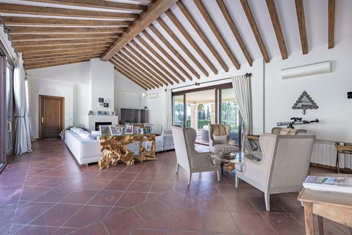 Image No.10-5 Bed Villa for sale