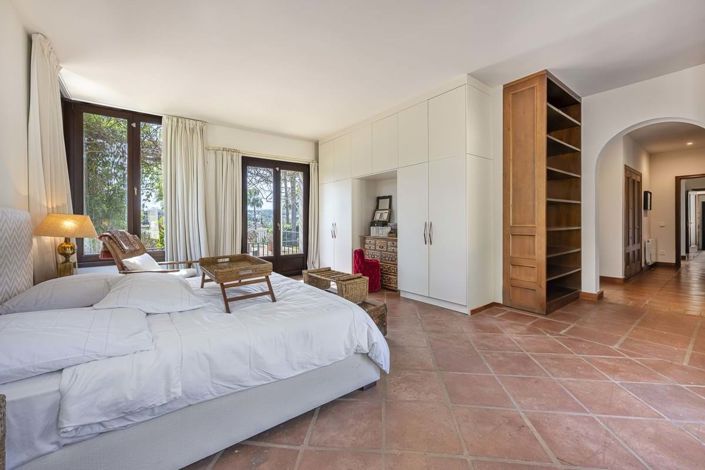 Image No.19-5 Bed Villa for sale