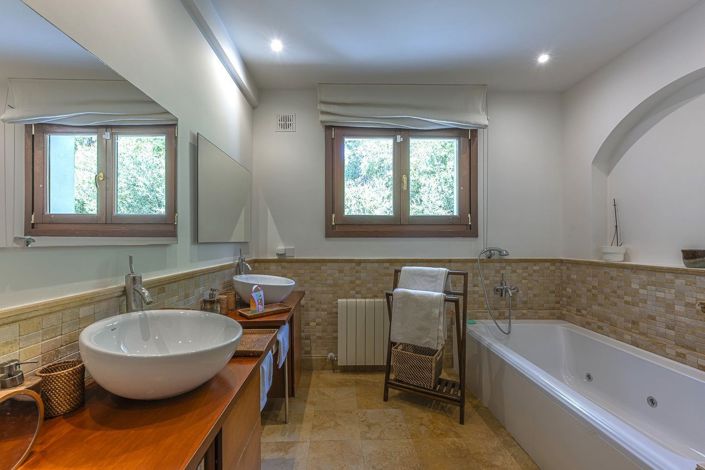 Image No.26-5 Bed Villa for sale