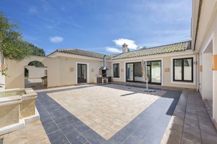 Image No.8-5 Bed Villa for sale