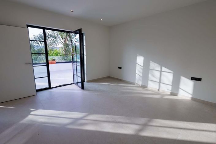 Image No.27-3 Bed Villa for sale