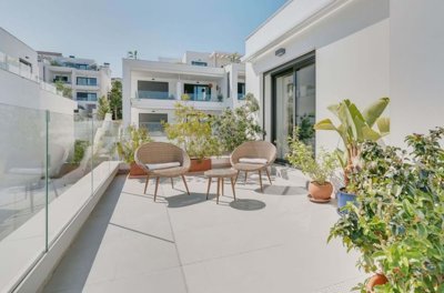 1447-633475-78d1f4f8b6655591b02d22fabb36a692d