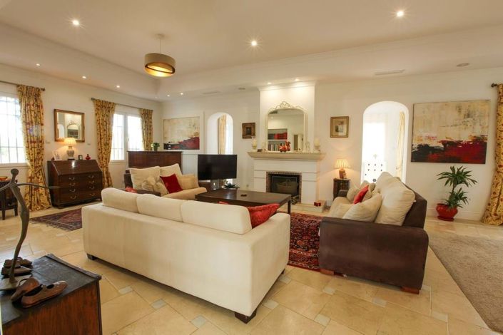 Image No.17-7 Bed Villa for sale