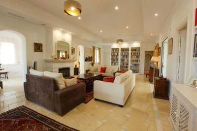 1447-525823-78d1f4f8b6655591b02d22fabb36a692d