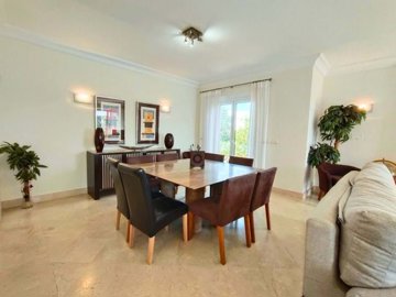 1447-645330-78d1f4f8b6655591b02d22fabb36a692d