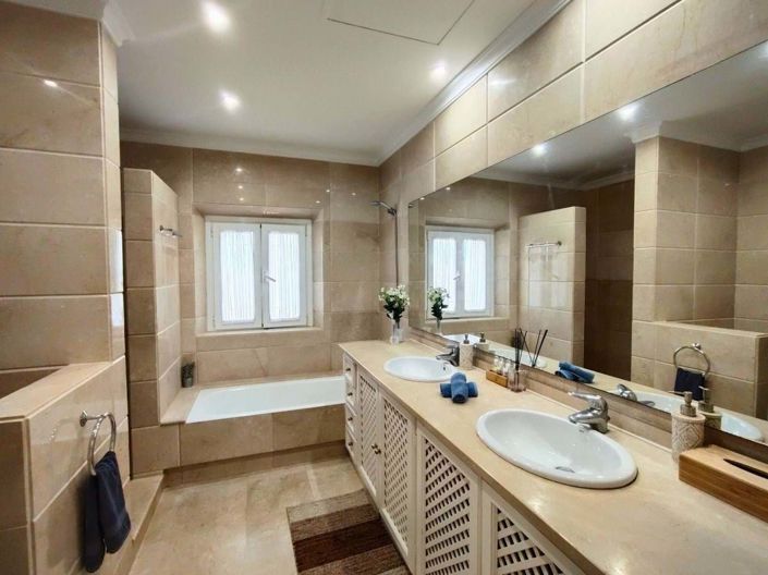 Image No.15-3 Bed Villa for sale