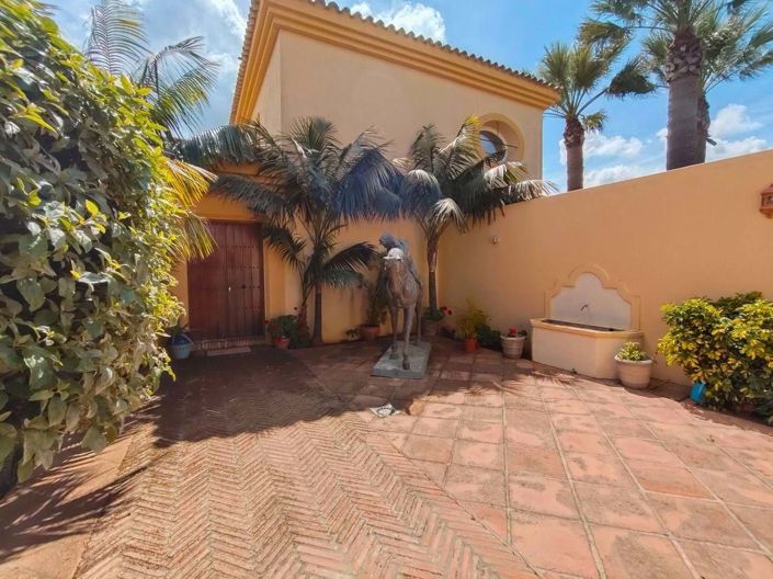 Image No.3-3 Bed Villa for sale