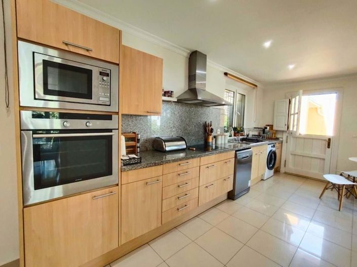 Image No.9-3 Bed Villa for sale