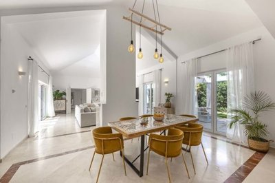 1447-645333-78d1f4f8b6655591b02d22fabb36a692d