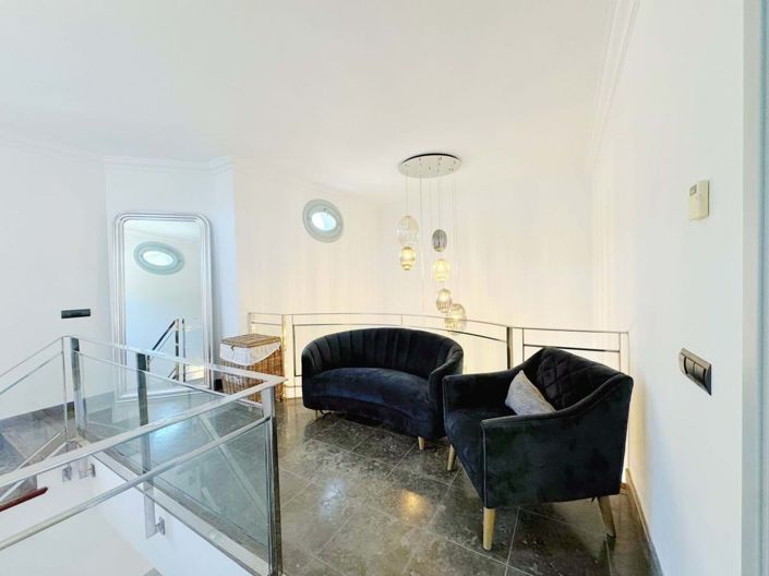 Image No.11-5 Bed Villa for sale