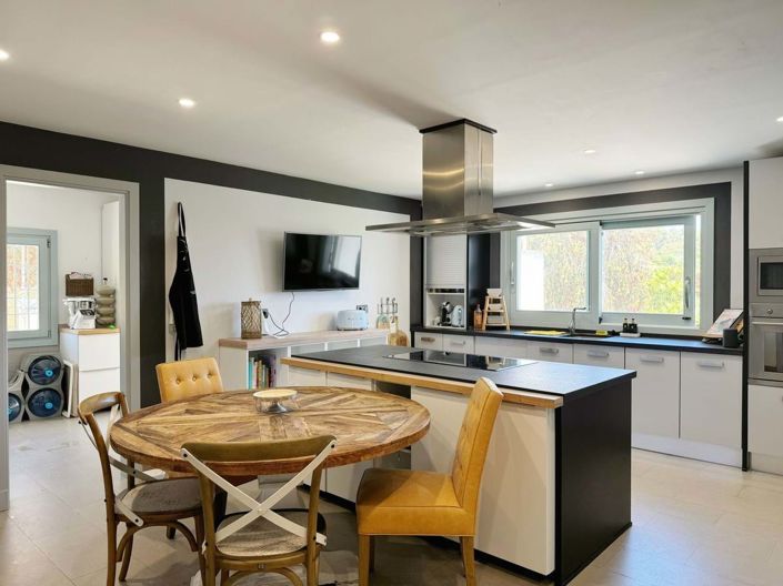 Image No.16-5 Bed Villa for sale