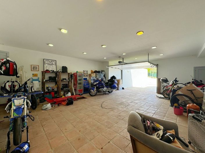 Image No.50-5 Bed Villa for sale