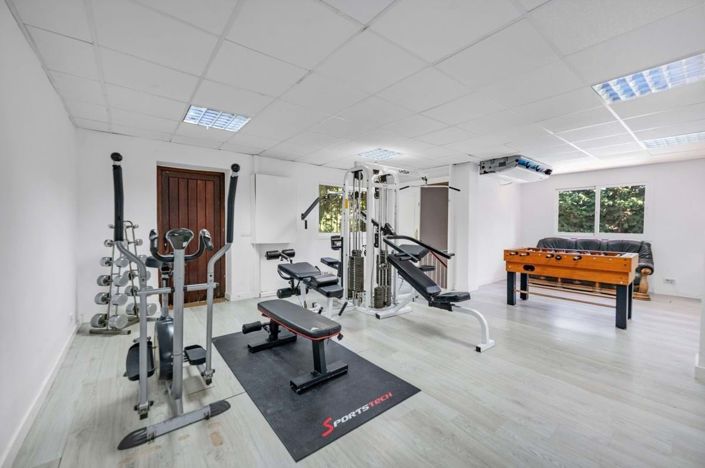 Image No.42-5 Bed Villa for sale