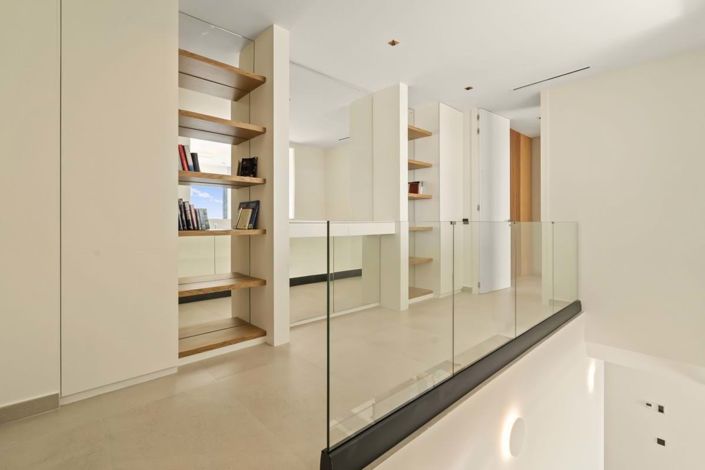 Image No.15-4 Bed Villa for sale