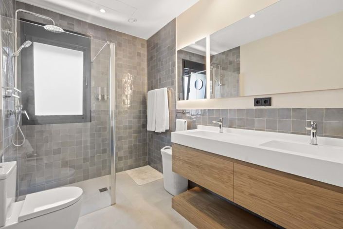 Image No.24-4 Bed Villa for sale