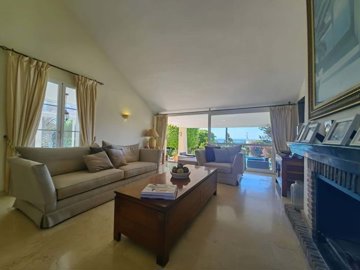 1447-648209-78d1f4f8b6655591b02d22fabb36a692d