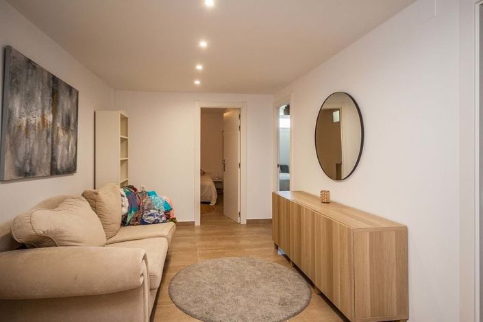 Image No.20-6 Bed Villa for sale