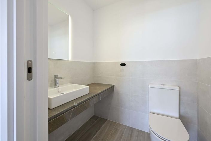 Image No.18-4 Bed Apartment for sale