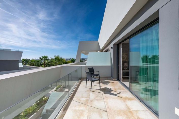 Image No.9-4 Bed Townhouse for sale