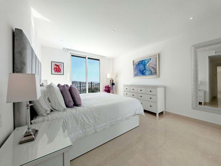 Image No.12-4 Bed Penthouse for sale