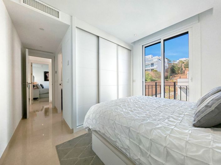 Image No.18-4 Bed Penthouse for sale